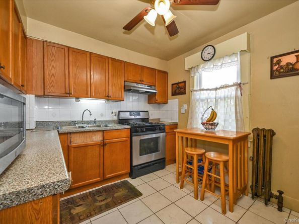 90-49 207th Street, Queens Village NY 11428