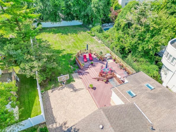553 Amherst Drive, Woodmere NY 11598