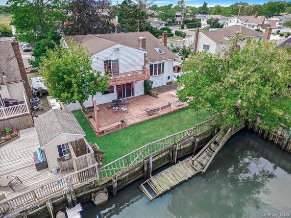 3249 Wolfson Drive, Baldwin NY 11510