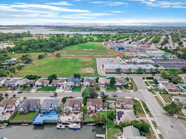 3249 Wolfson Drive, Baldwin NY 11510