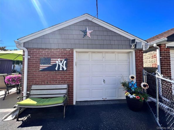 86-14 251st Street, Bellerose NY 11426