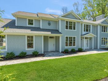 48 Plainview Road