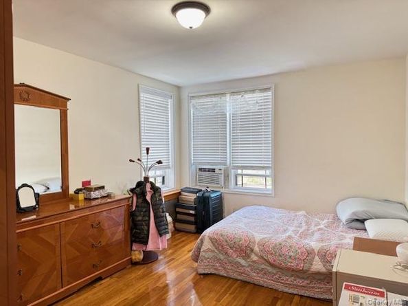 3425 150th Place 6E, Flushing NY 11354