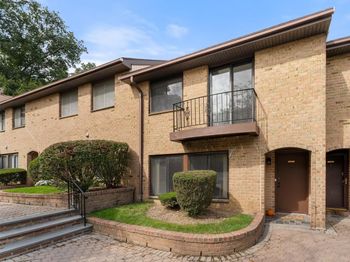 11 Jackson Avenue