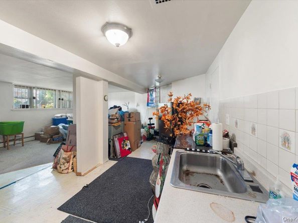 3950 Throggs Neck Expressway, Bronx NY 10465