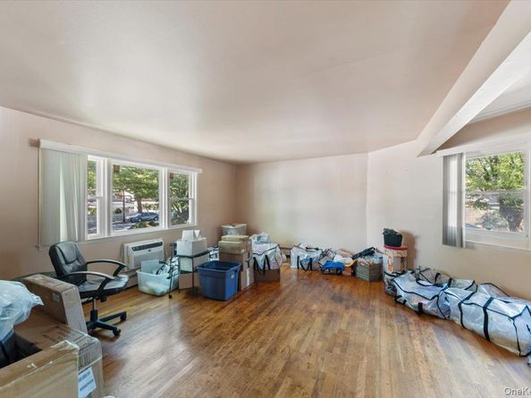 3950 Throggs Neck Expressway, Bronx NY 10465