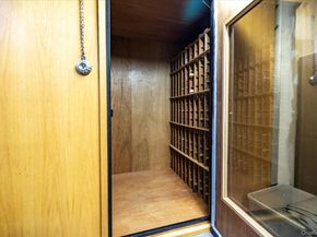 25 Atkinson Road, Rockville Centre NY 11570