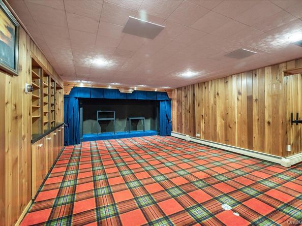 25 Atkinson Road, Rockville Centre NY 11570