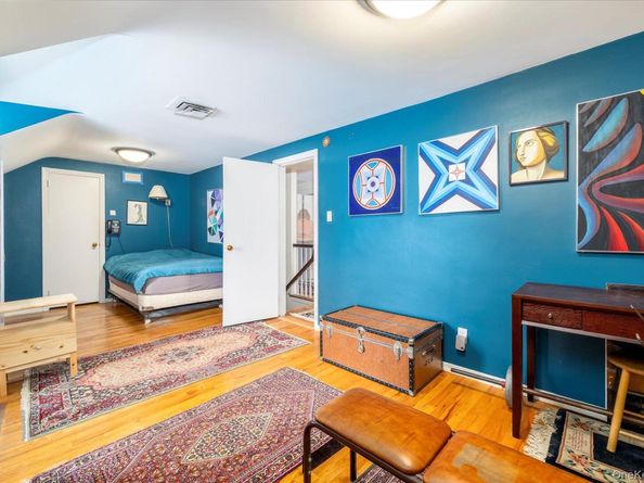 25 Atkinson Road, Rockville Centre NY 11570