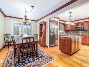 25 Atkinson Road, Rockville Centre NY 11570