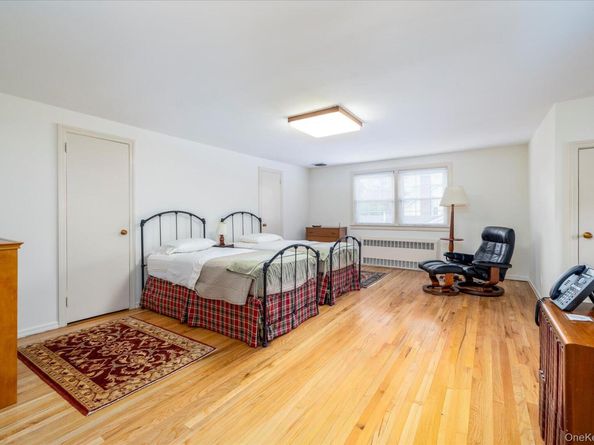 25 Atkinson Road, Rockville Centre NY 11570