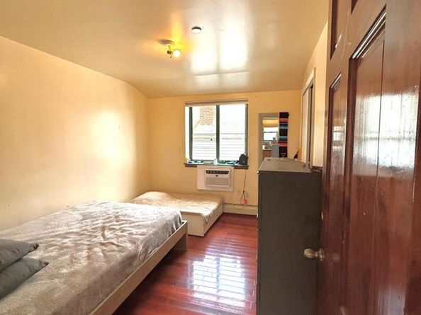 12214 25th Avenue 3A, College Point NY 11356
