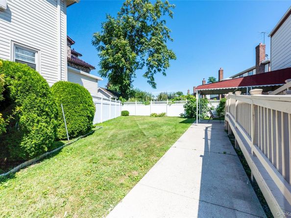 150-29 16th Road, Whitestone NY 11357