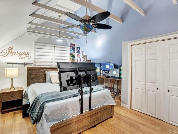 122 Hoffman Street, Valley Stream NY 11580