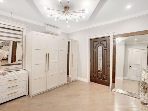122 Hoffman Street, Valley Stream NY 11580