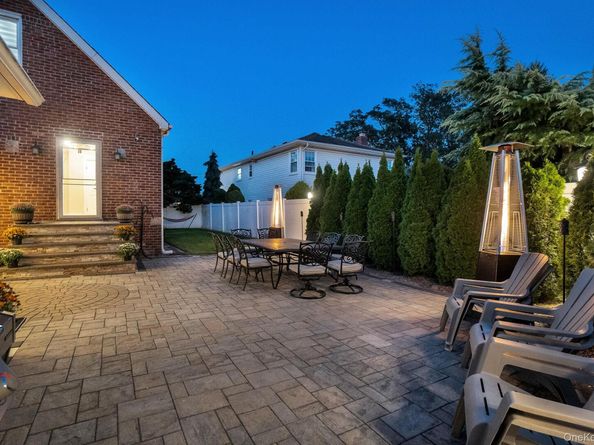 122 Hoffman Street, Valley Stream NY 11580