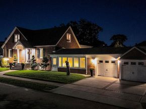 122 Hoffman Street, Valley Stream NY 11580