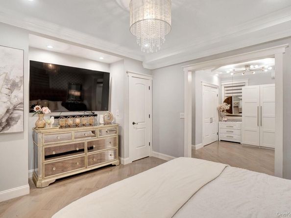 122 Hoffman Street, Valley Stream NY 11580