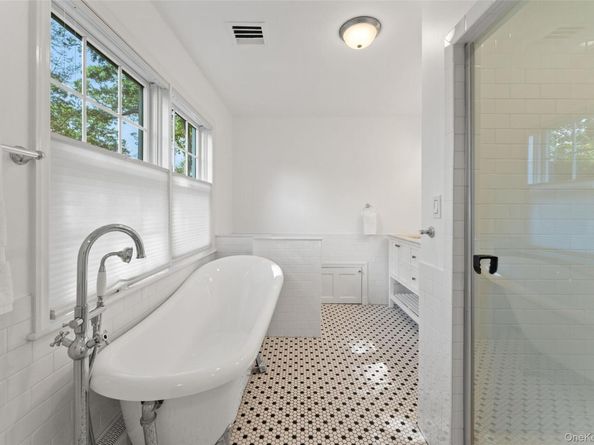 2 Locust Lane, Bronxville NY 10708
