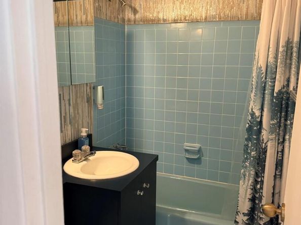40 Daley Place 124, Lynbrook NY 11563