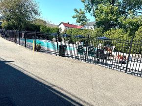 40 Daley Place 124, Lynbrook NY 11563