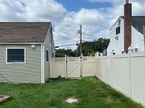 27 Taca Boulevard, Deer Park NY 11729