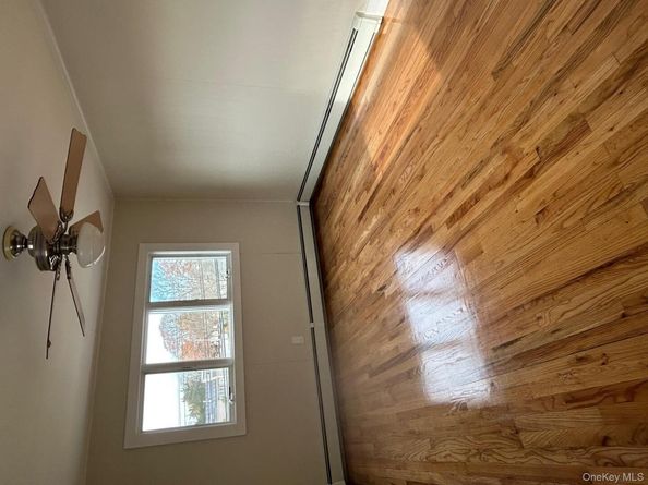 27 Taca Boulevard, Deer Park NY 11729