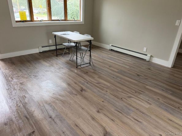 27 Taca Boulevard, Deer Park NY 11729