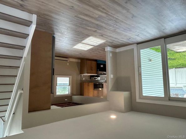 27 Taca Boulevard, Deer Park NY 11729