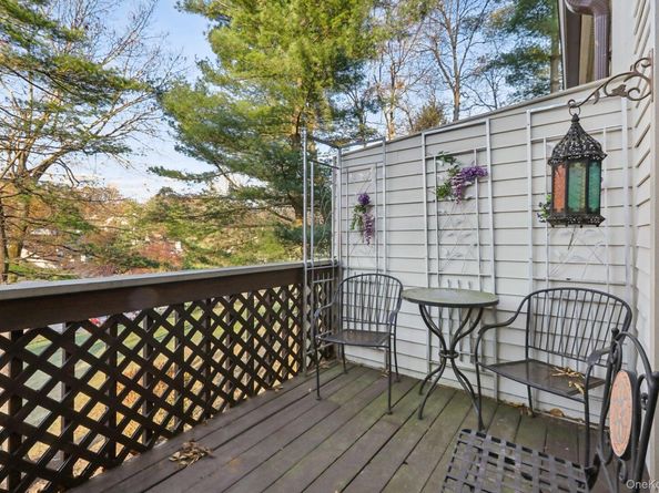 74 Pheasant Run, Millwood NY 10546