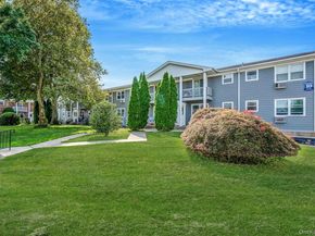 135 Fairharbor Dr 135, Patchogue NY 11772