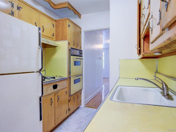 67-29 61st Drive, Middle Village NY 11379