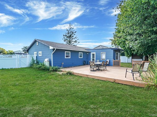 21 Coleridge Road, Holbrook NY 11741