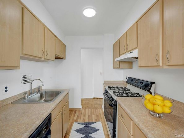 1853 Central Park Avenue 9J, Yonkers NY 10710