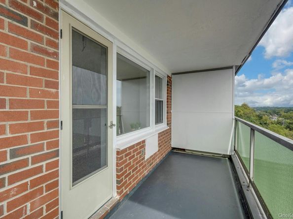 1853 Central Park Avenue 9J, Yonkers NY 10710