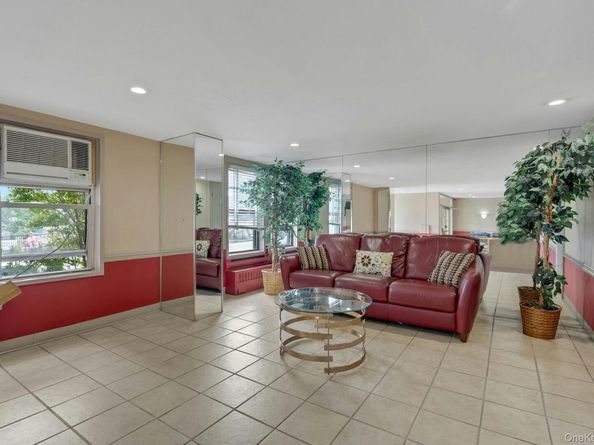 1853 Central Park Avenue 9J, Yonkers NY 10710