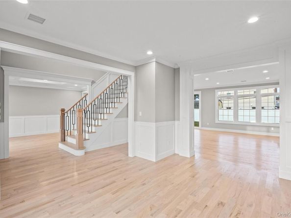 2500 1st Avenue, East Meadow NY 11554