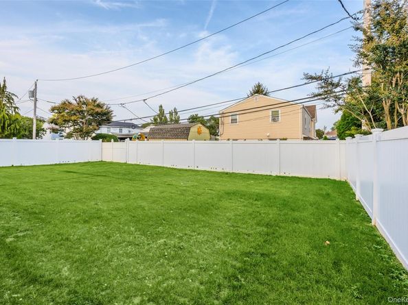 2500 1st Avenue, East Meadow NY 11554