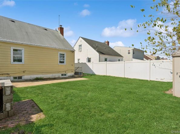335 Locust Avenue, Uniondale NY 11553