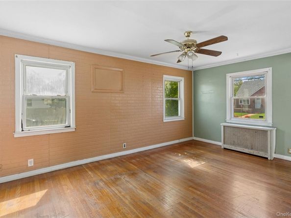 335 Locust Avenue, Uniondale NY 11553
