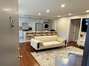 20-19 utopia pkwy 1371, Whitestone NY 11357