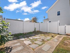 160 Rockaway Parkway, Valley Stream NY 11580
