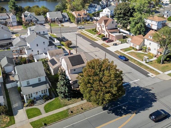 160 Rockaway Parkway, Valley Stream NY 11580