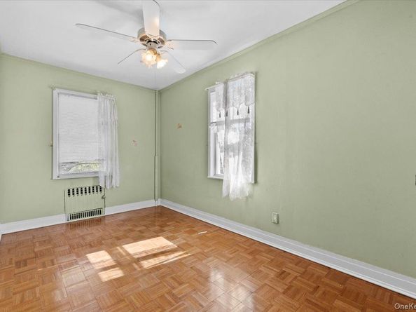 160 Rockaway Parkway, Valley Stream NY 11580