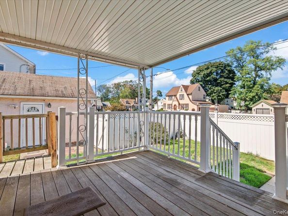 160 Rockaway Parkway, Valley Stream NY 11580