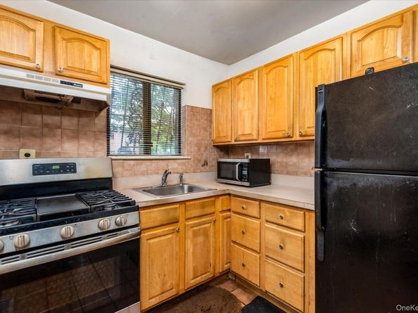 563 Powell Street, Brooklyn NY 11212