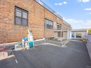 21 Thames Street, Brooklyn NY 11206