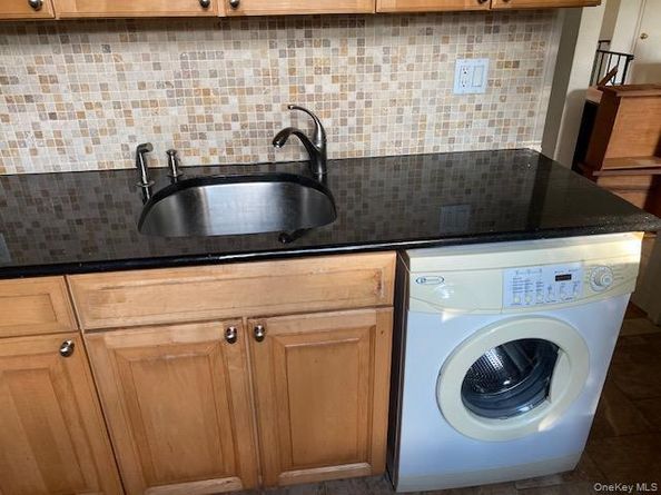 263-55 74th Avenue A2, Glen Oaks NY 11004
