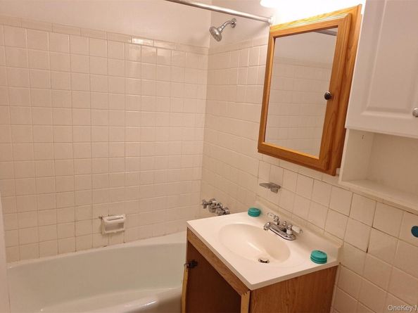 636 N Terrace Avenue 2C, Mount Vernon NY 10552