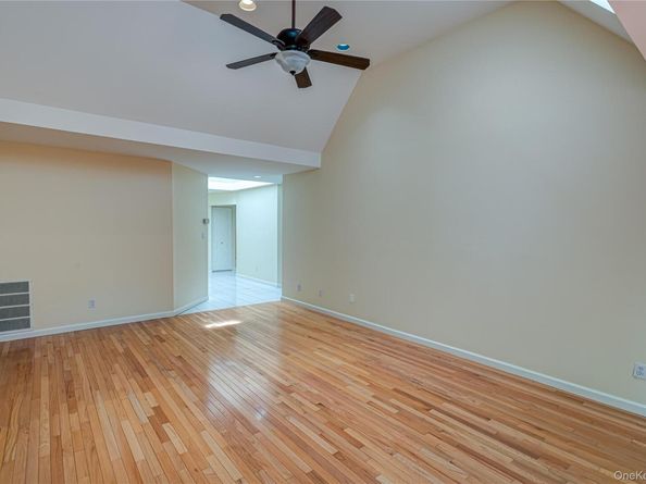 52 Admirals Drive E, Bay Shore NY 11706